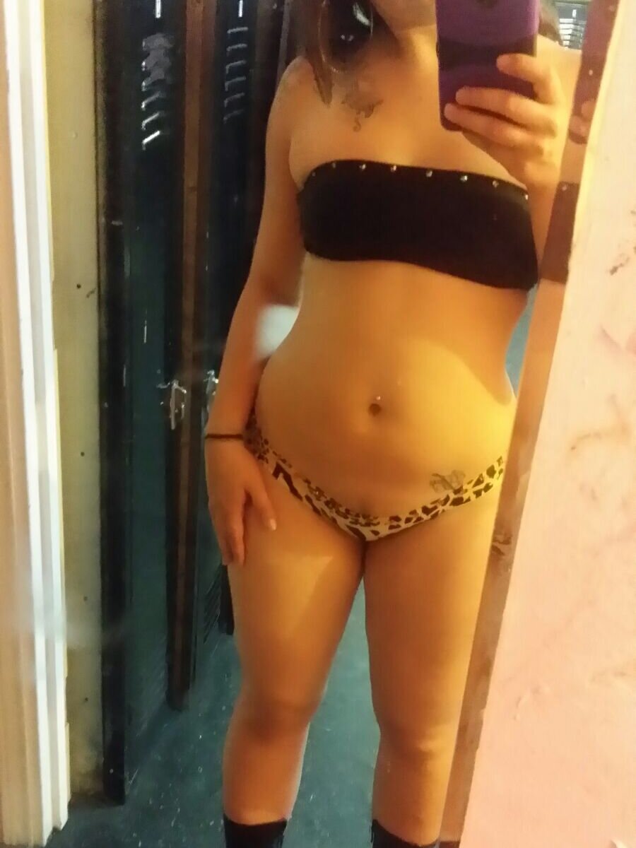 pornsexycams.com 1sexypanarican livesex profile in europe-secret-place-3 cams