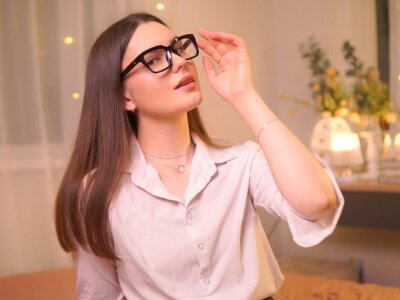 Image 1 of 1melissa, female webcam model,  years old, on live webcam