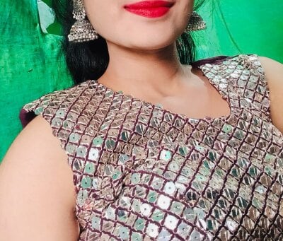 cutee-priya143 from stripchat
