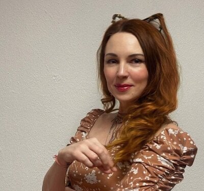 VandaRossi - Stripchat Cam2cam Piercing Tattoo Girl 