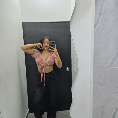 kitty_love69 from stripchat