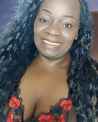 Bbw_chocolatex's Offline Chat Room