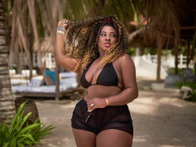 Naomii_King - colombian bbw