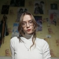 LinnGee's webcam live show