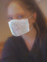Adoreabuse's Offline Chat Room