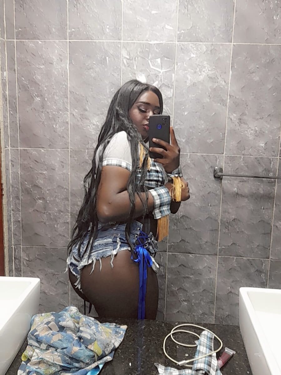 TheperfectblackTS' Offline XXX Chat