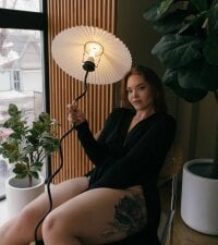 EvelinaDarling's webcam live show