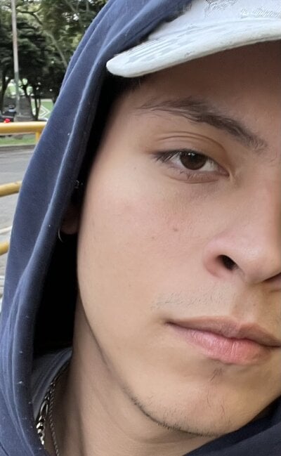 YOURBOYDIMITRI Avatar