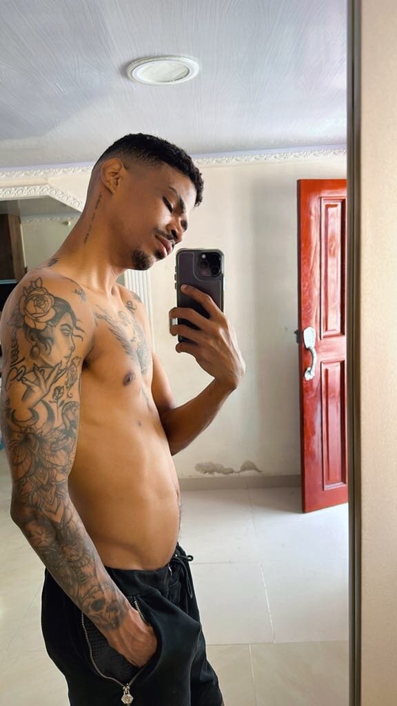 Lokitocrazy19 live webcam