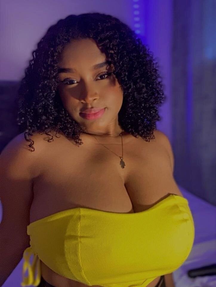 Dyan_adams