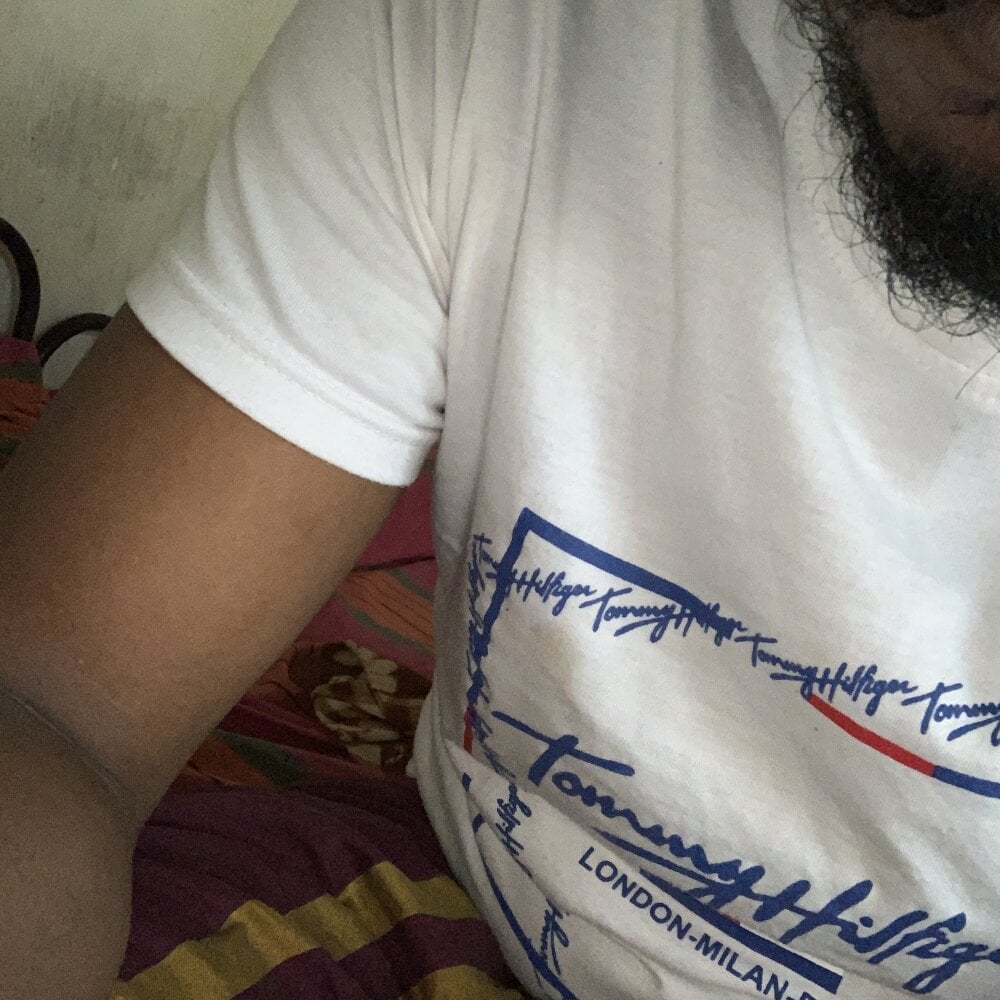 lahiru751 from stripchat