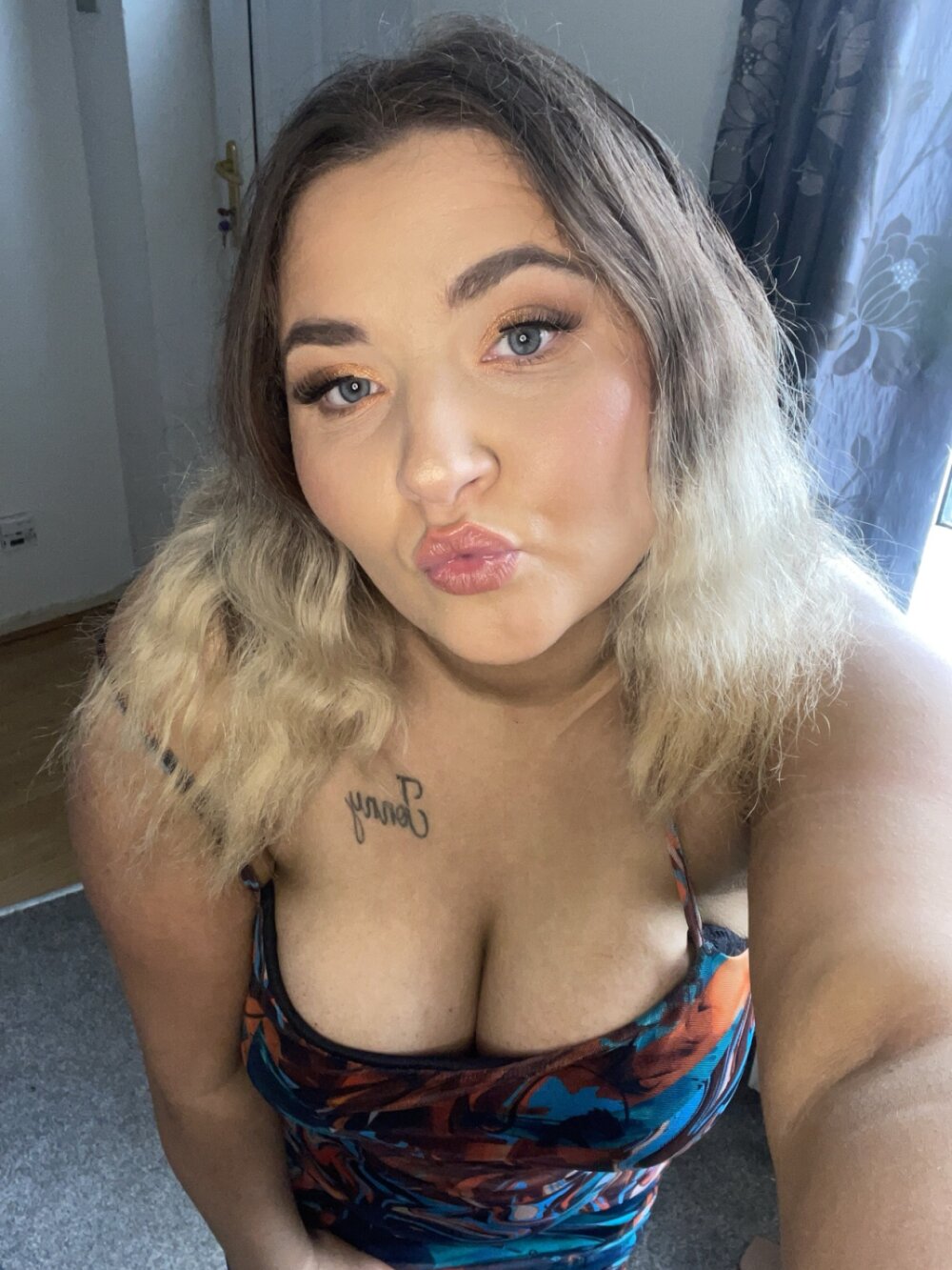 Live sex webcam photo for Bellaboo21x #289960270
