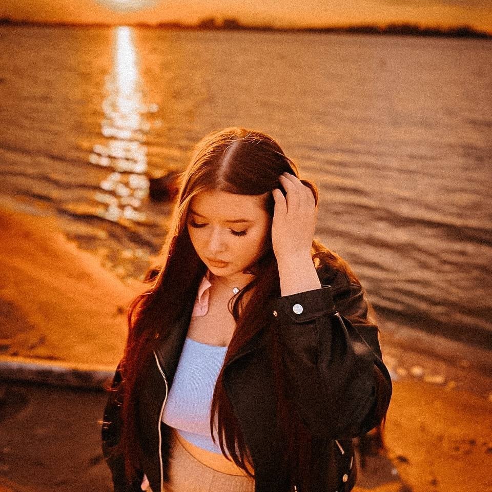 evi_sunny profile