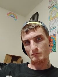 jizzyglizzy92's webcam live show