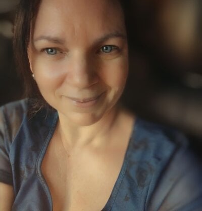 PlayfulcurvyyMilf - striptease