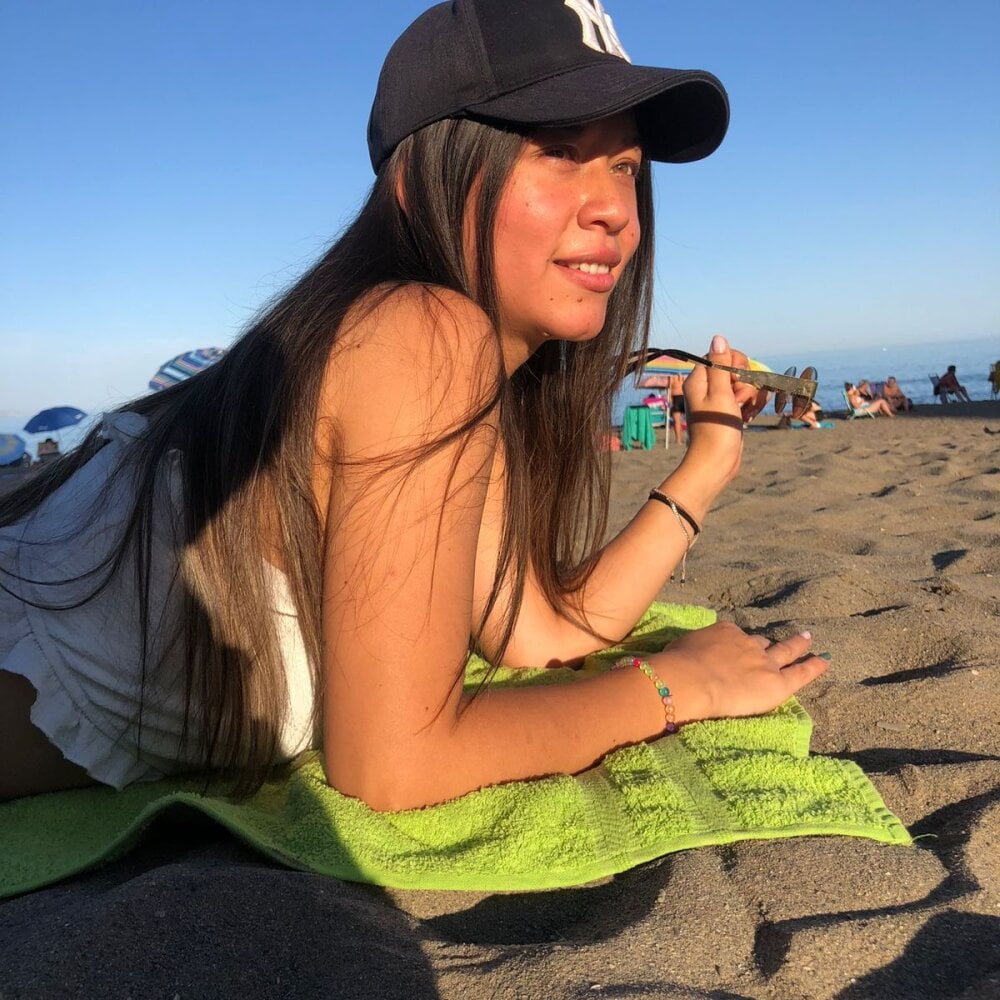 247camsex.com lia_honeymind__ livesex profile in asia cams