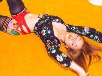 SneakyDomina_Tattii webcam thumbnail