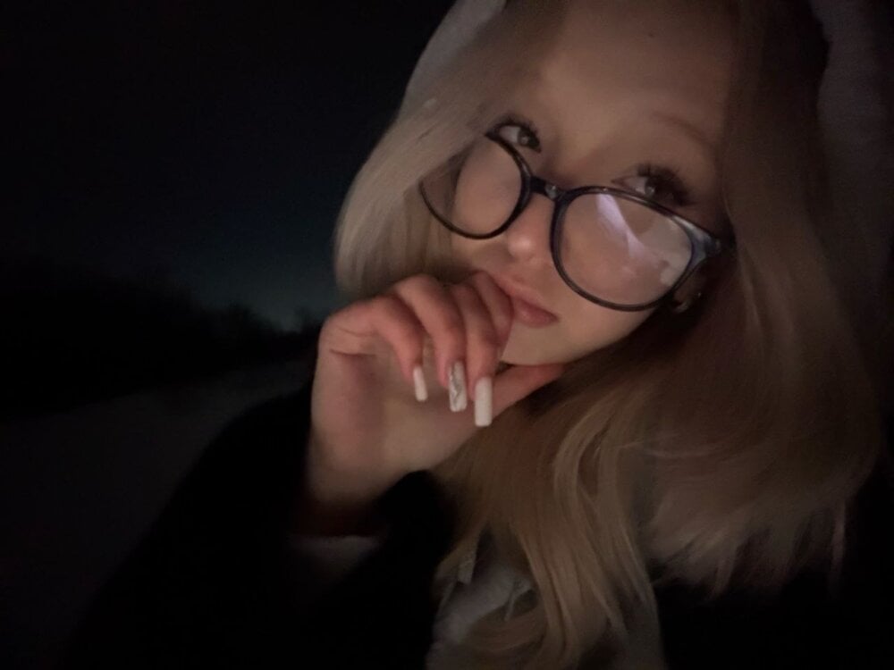 maoqibeverly webcam livesex profile in small-town-usa cams