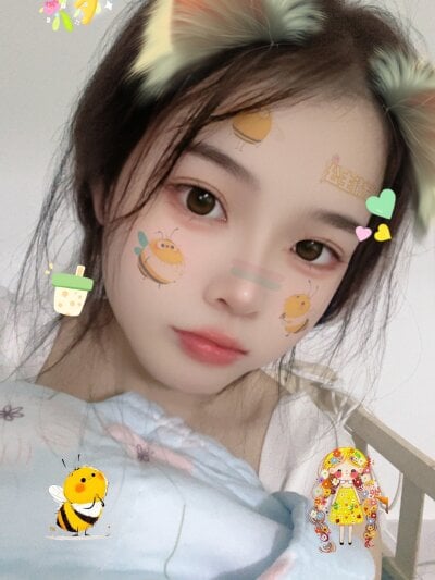 luoluo-ya from stripchat