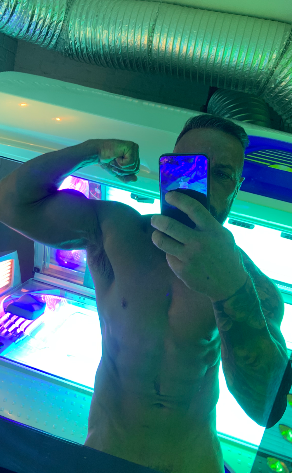 dannnyboi from stripchat