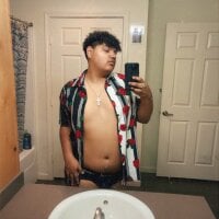 PRETTYISAIAH's webcam live show