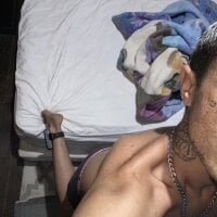 Atentadinh00's webcam live show