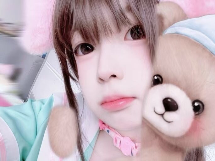 sleekcams.com tiantian-666 livesex profile in on-rainbowssss cams