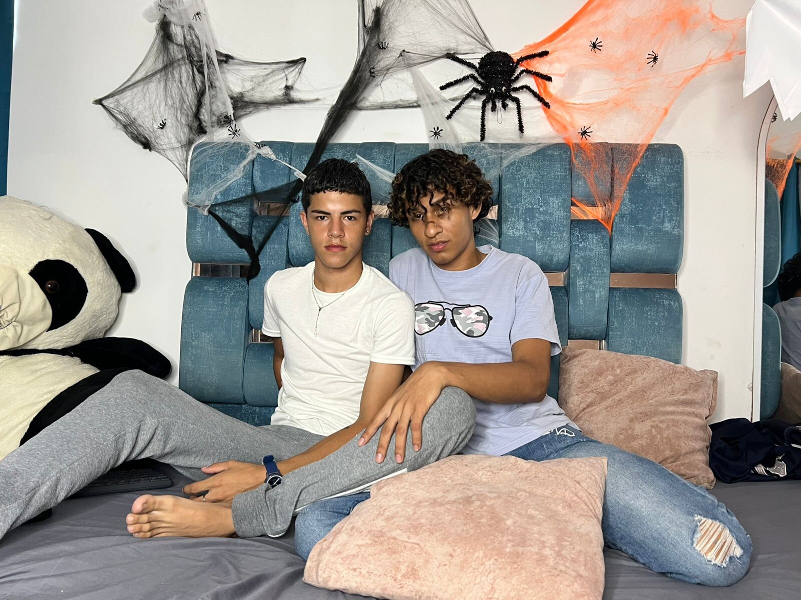 PRETTY_GUYS01