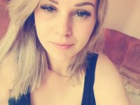 Dream_Clar's Offline Chat Room