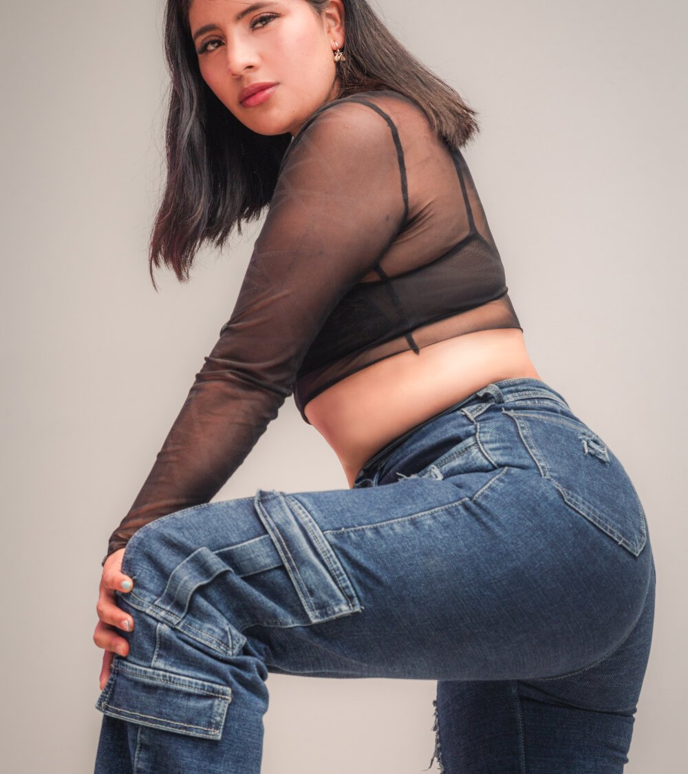 emiliarainbow from stripchat