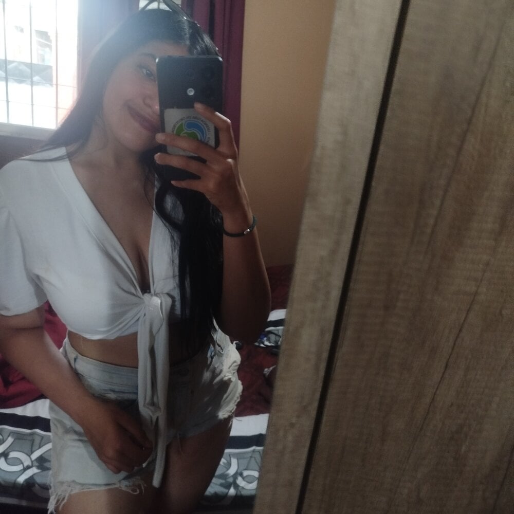 agocha21 webcam profile - Sri Lankan