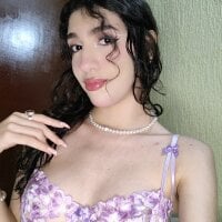 Emily-hottson