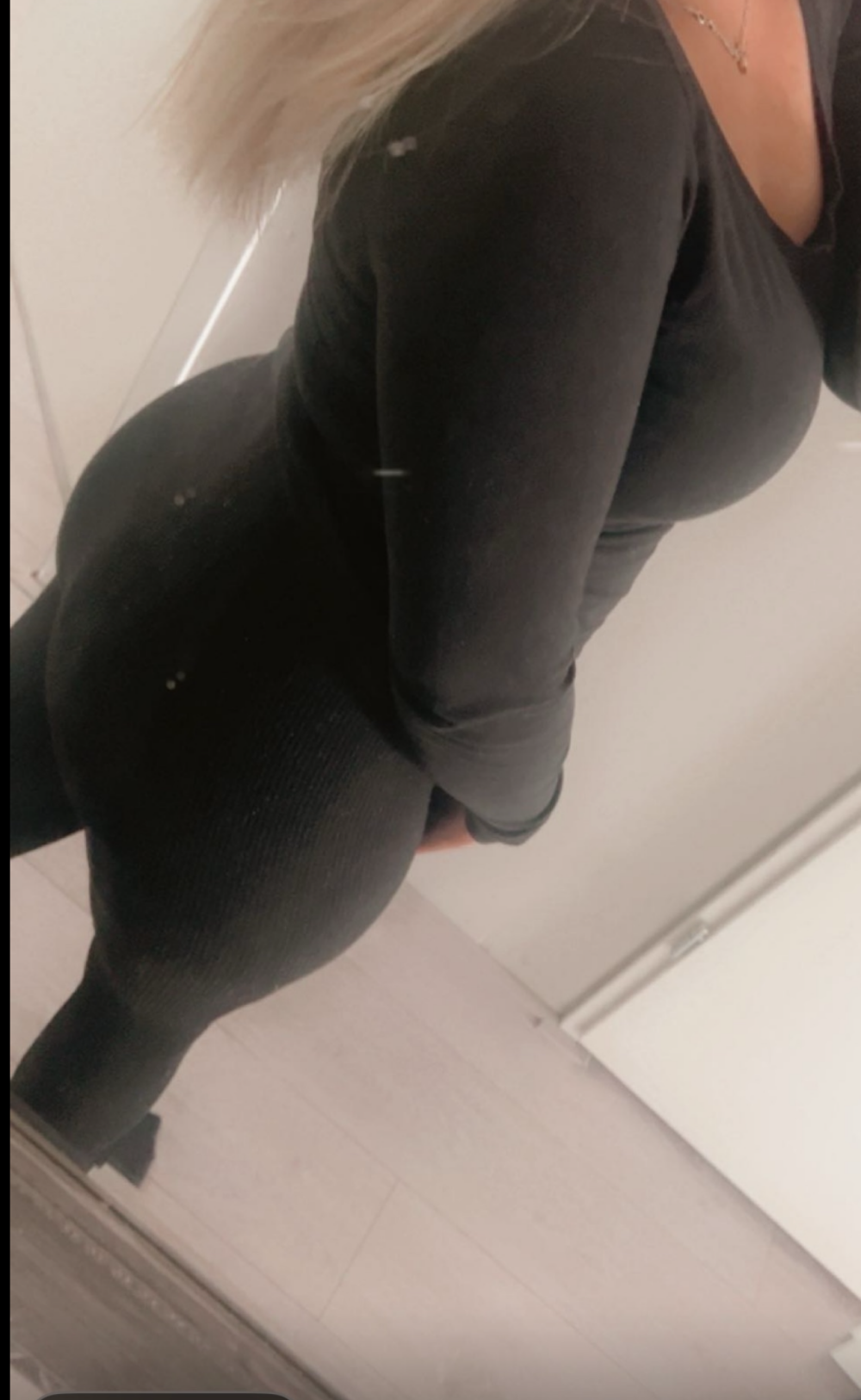 stripchat megan1996 webcam profile pic via onaircams.com