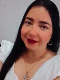 Abril__19's Offline Chat Room