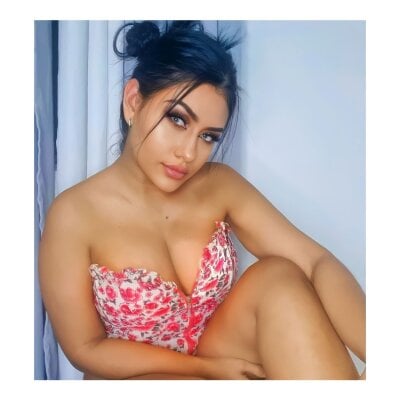 _Isabella_1 on StripChat
