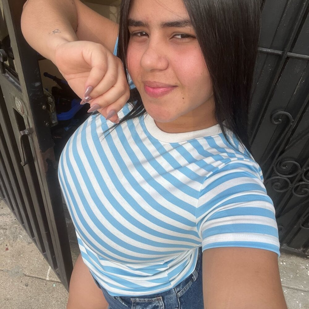 elena_rosse webcam livesex profile on livesexr.com