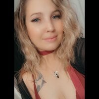 Hailayy1's Offline Chat Room