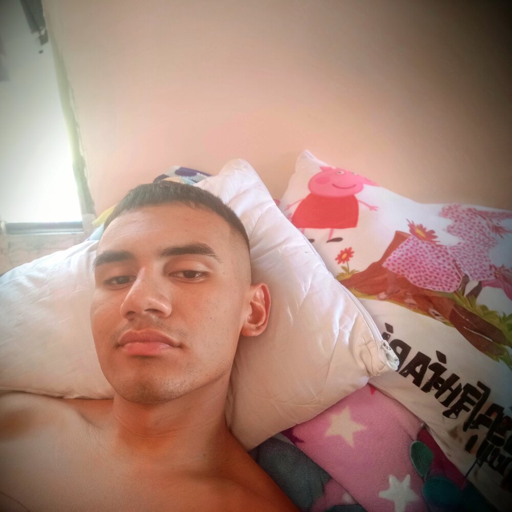 juanja01 from stripchat