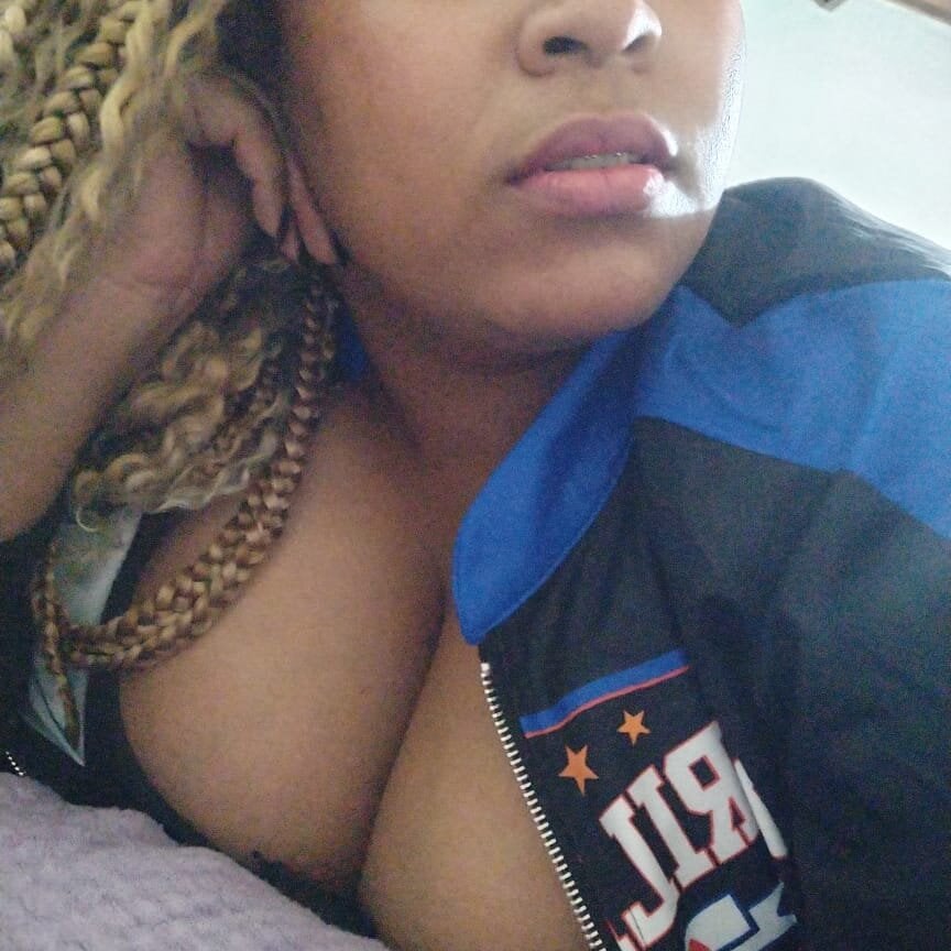 onaircams.com fenty_melo livesex profile in 0nlyf4ns-at-erotiquefaithx cams