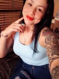 ManuelaNaughty's Offline XXX Chat