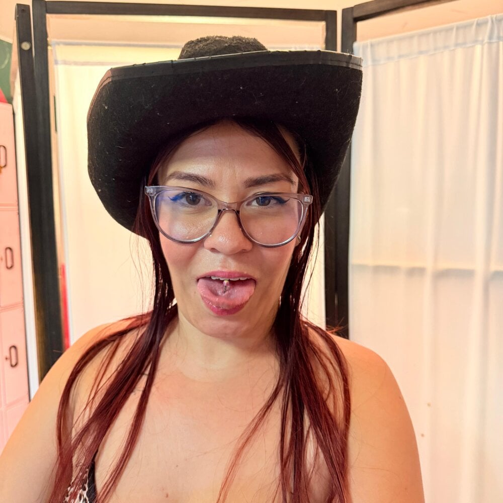 AnaisGlow5 profile