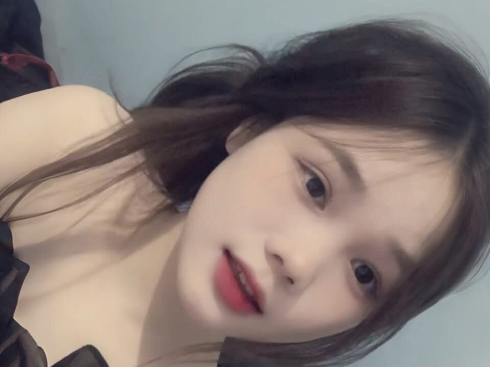 stripchat hinata-xx webcam profile pic via sexlivecamsites.com