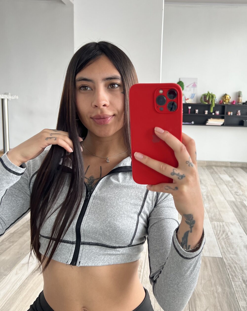 stripchat macarenaa- webcam profile pic via 6livesex.com