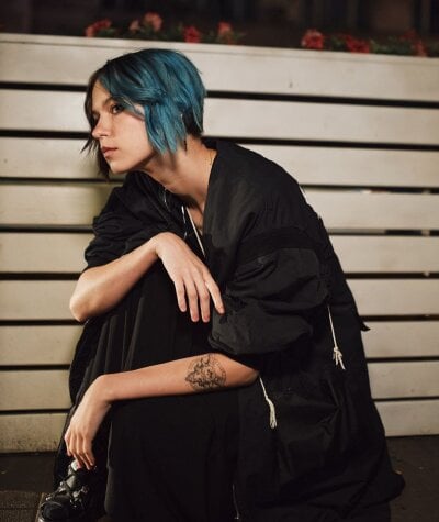 JodyBruster Female C2c Free Cam Chat