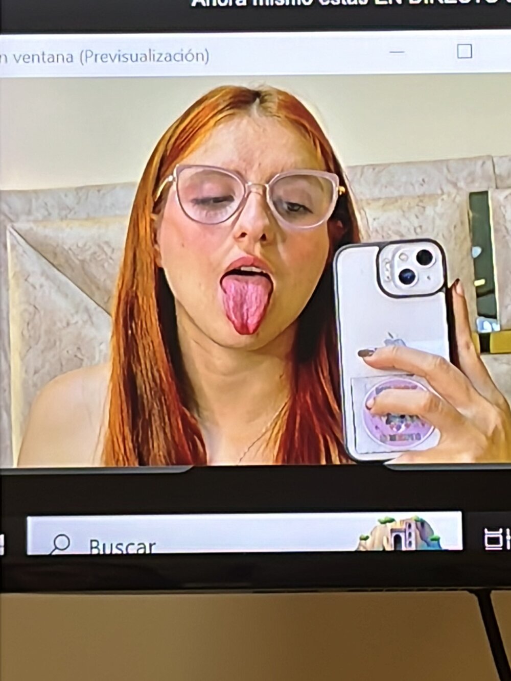 watchgirlcam.com celestte_gold livesex profile in some-where-juicy cams