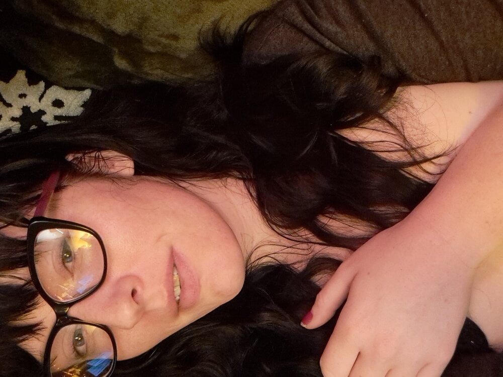 average_girl22 profile