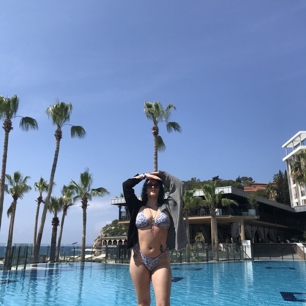 atessu07 live cam model at StripChat