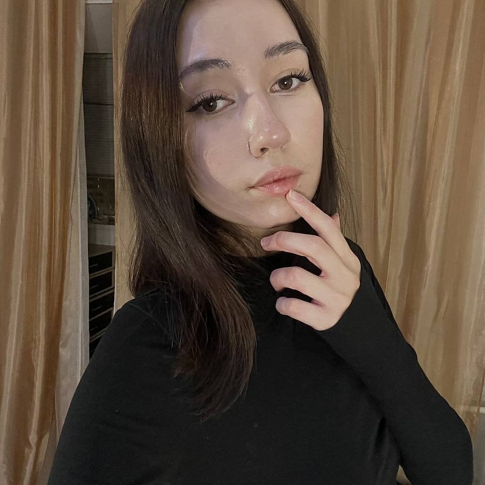 free6cams.com lunacute__ livesex profile in some-secret-place-on-the-heaven cams