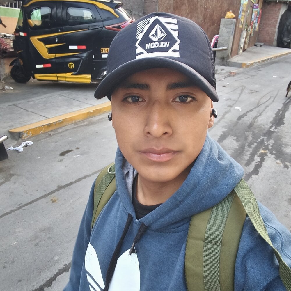 Chat +18 off-line de TUVRGN-02