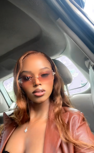 peeky_pinky - cam2cam